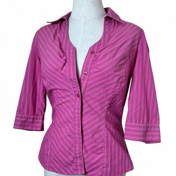 Y2k vintage pink striped button up with fun neckline - Picture 2 of 6